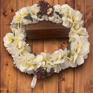 Floral White and Yellow Wreath